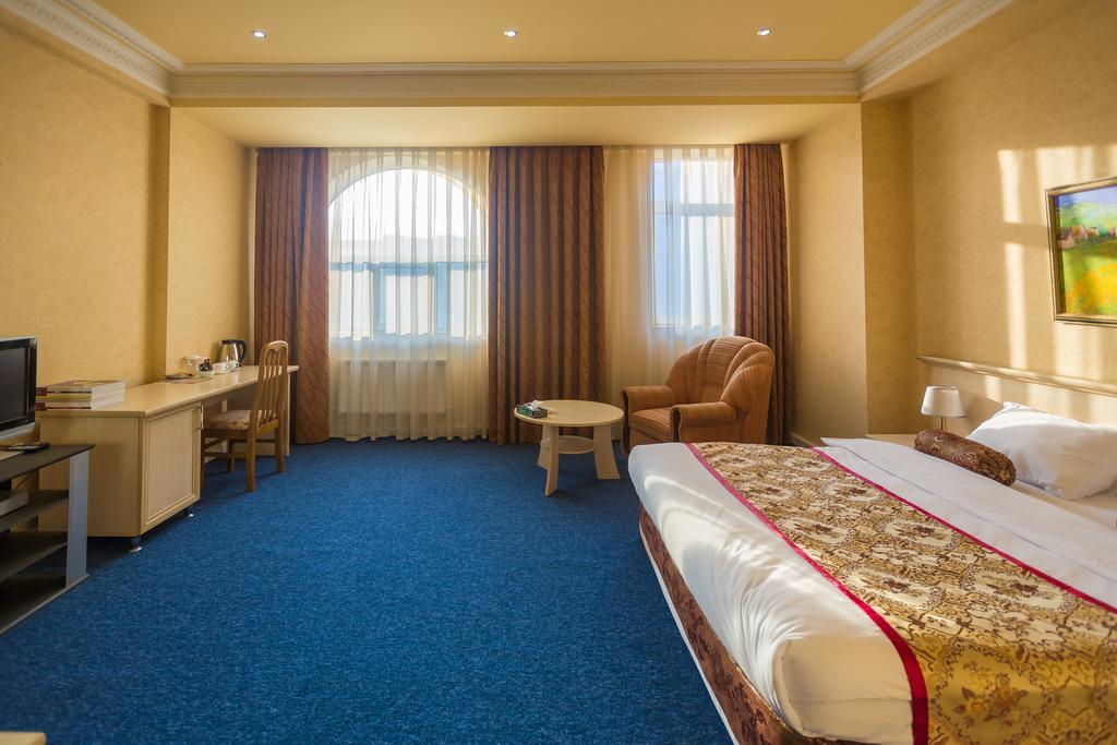 Caspian Palace Hotel Baku Bagian luar foto