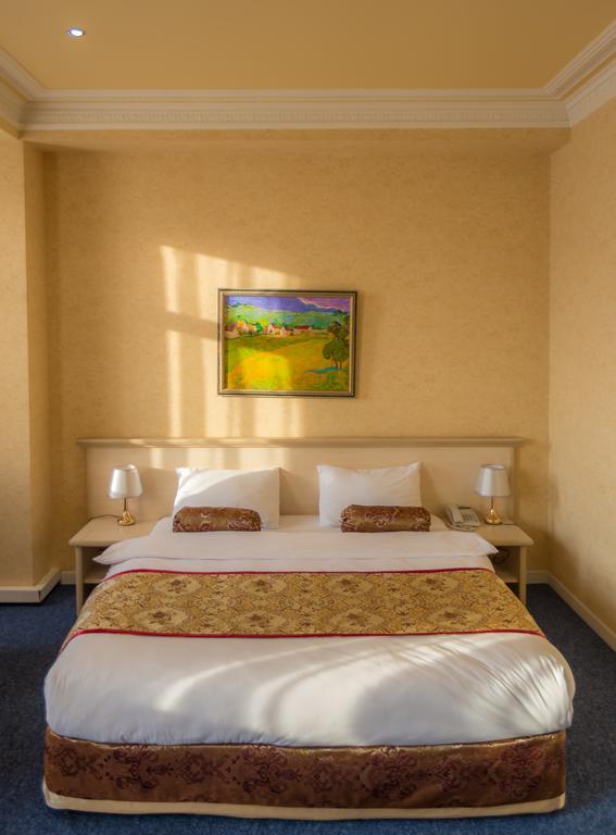 Caspian Palace Hotel Baku Bagian luar foto