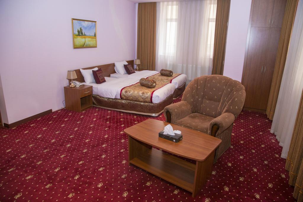 Caspian Palace Hotel Baku Bagian luar foto