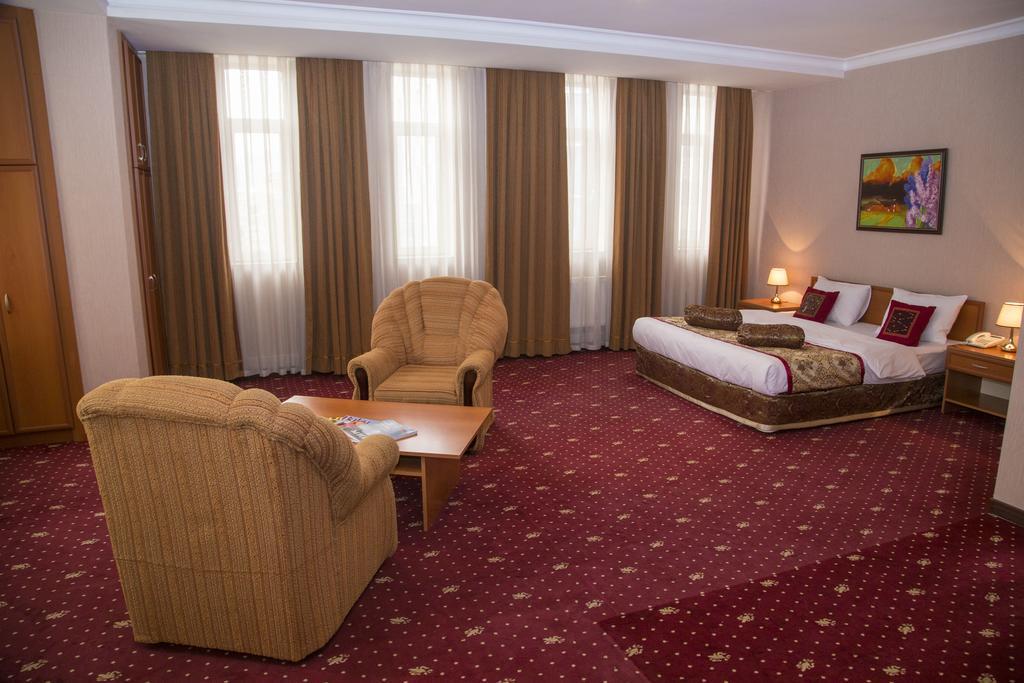 Caspian Palace Hotel Baku Bagian luar foto