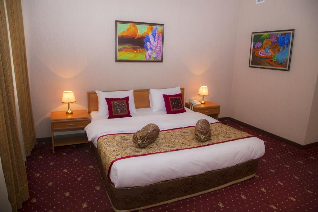 Caspian Palace Hotel Baku Bagian luar foto