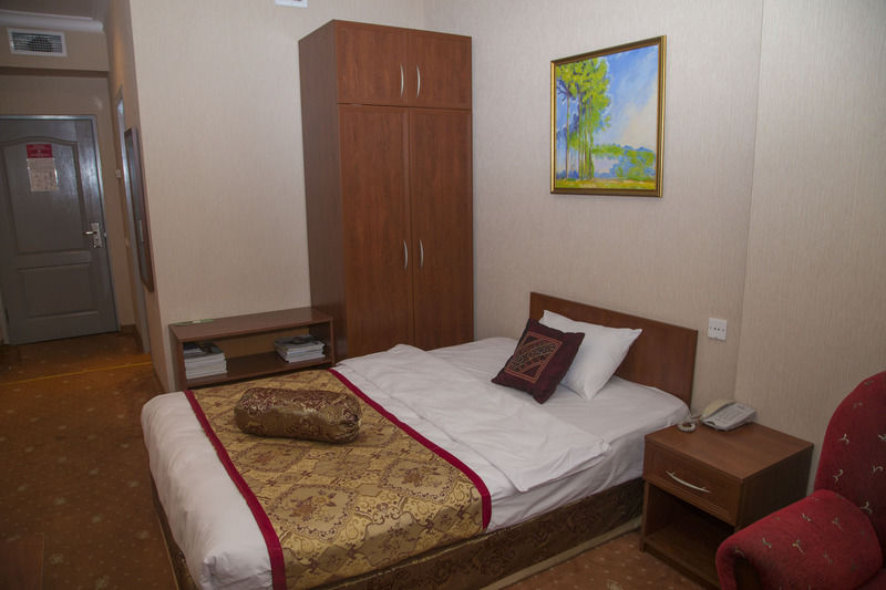 Caspian Palace Hotel Baku Bagian luar foto