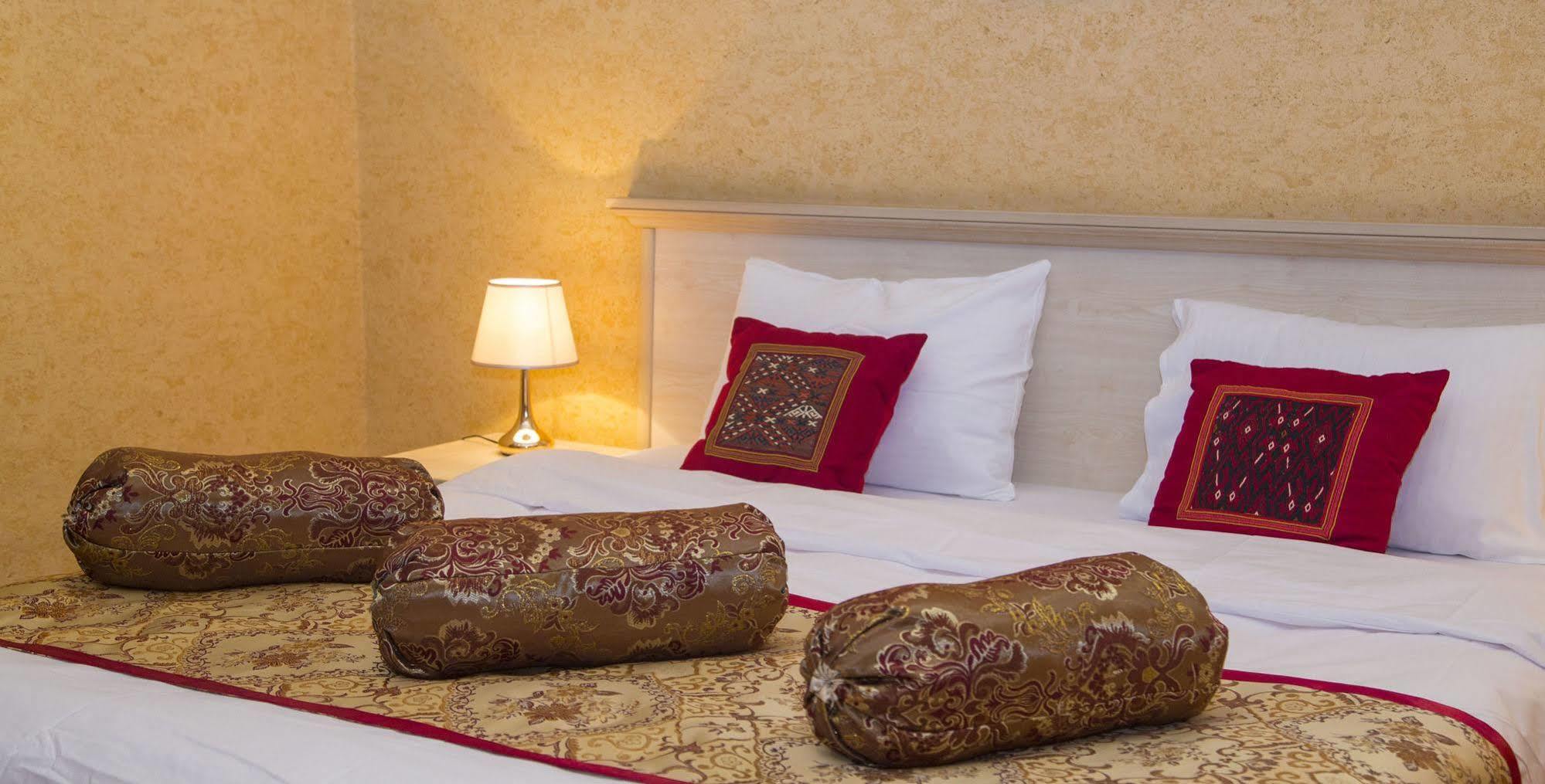 Caspian Palace Hotel Baku Bagian luar foto