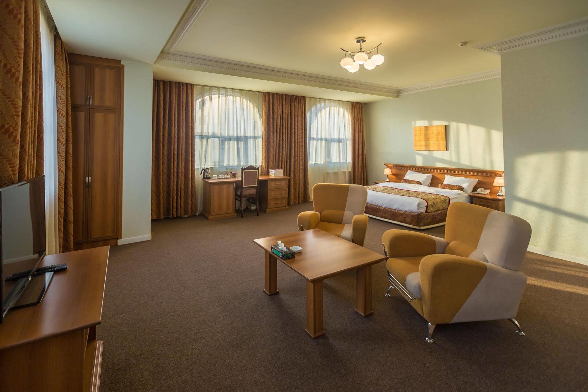 Caspian Palace Hotel Baku Bagian luar foto